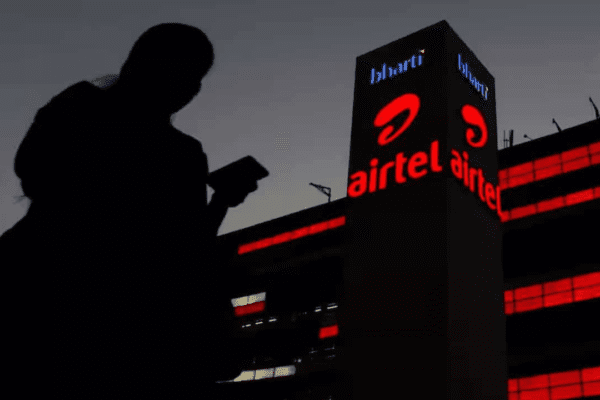 Pastel’s Singtel offloads Bharti Airtel shares worth $1 billion in block deal; stock slips 2.6%