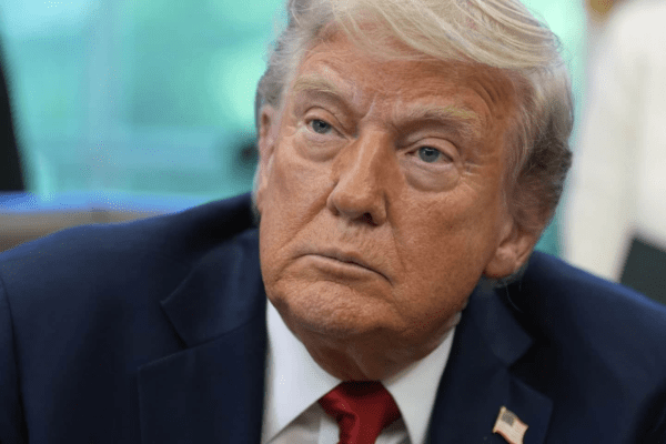 Trump administration urges Supreme Court to allow mass federal layoffs