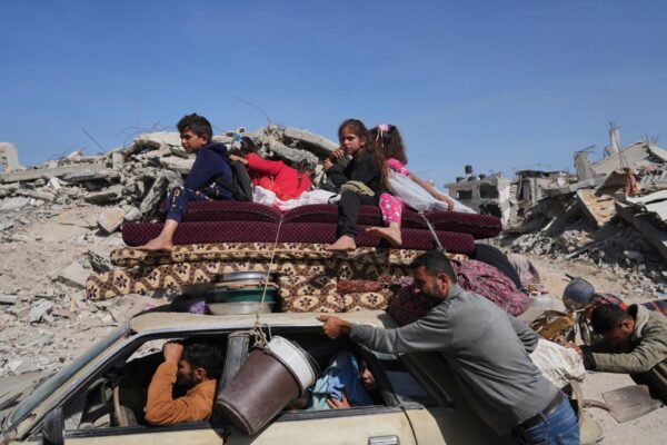 Thousands of Palestinians flee north Gaza amid intensified Israeli attacks | Israel-Palestine conflict News