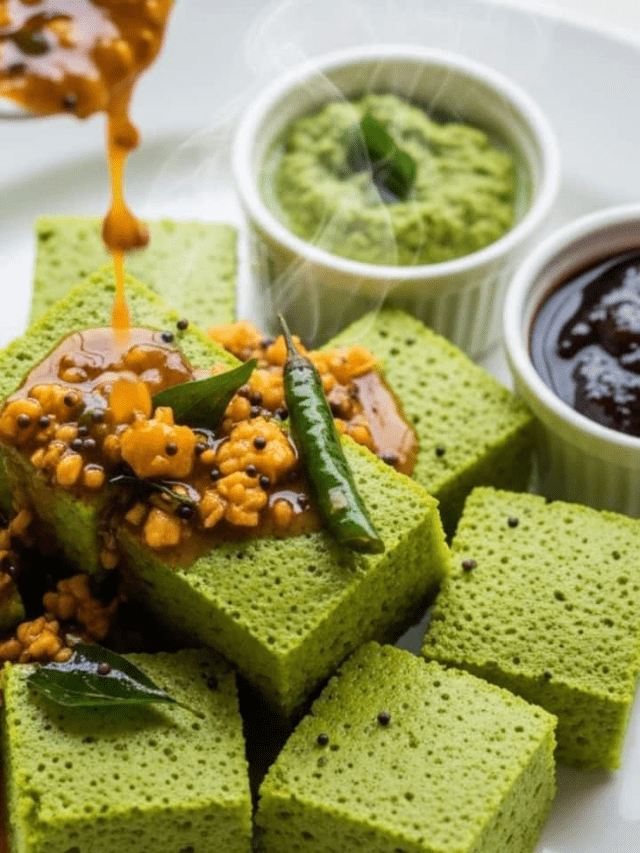 ⁠Fluffy, Healthy & Green: Make Palak Dhokla Gujarati-Style At Home