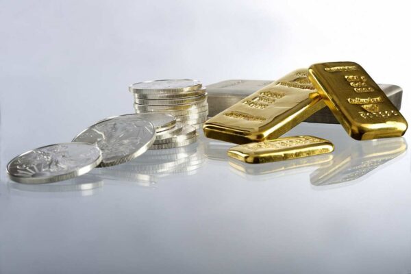 Silver breaches Rs 1 lakh mark, Gold surge over 2% on MCX ahead of expiry