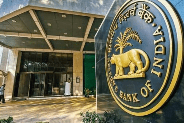RBI announces reissue of two govt securities worth Rs 32000 crore, also open to accept extra Rs 2000 crore