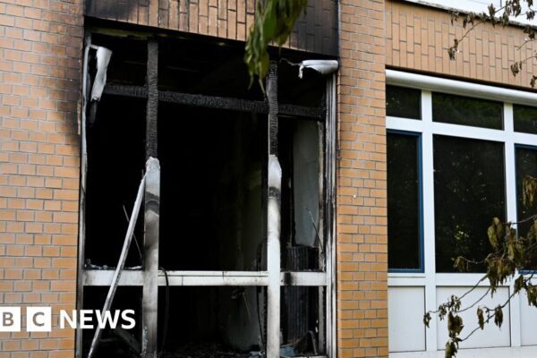 Three dead after fire in elderly ward at Hamburg hospital