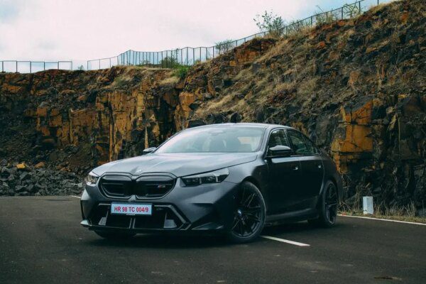 BMW M5: Superlative